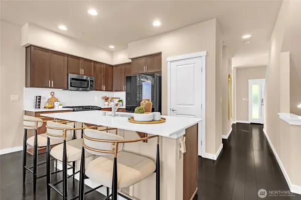 2129 NW Tulus Dr, Issaquah, WA 98027