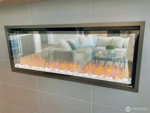 541 SW 366th ST #1, Federal Way, WA 98023