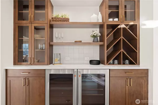 541 SW 366th ST #1, Federal Way, WA 98023