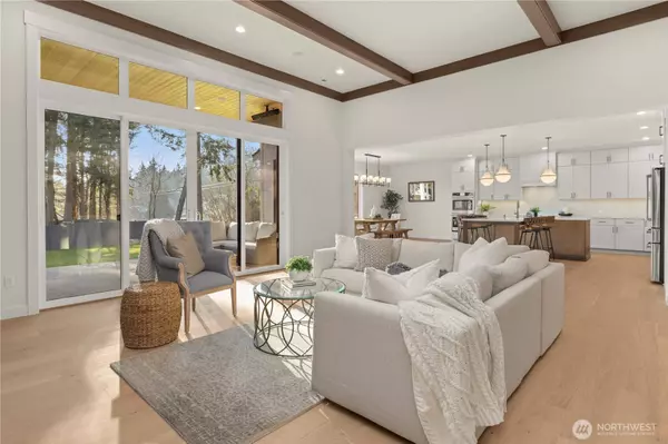 541 SW 366th ST #1, Federal Way, WA 98023