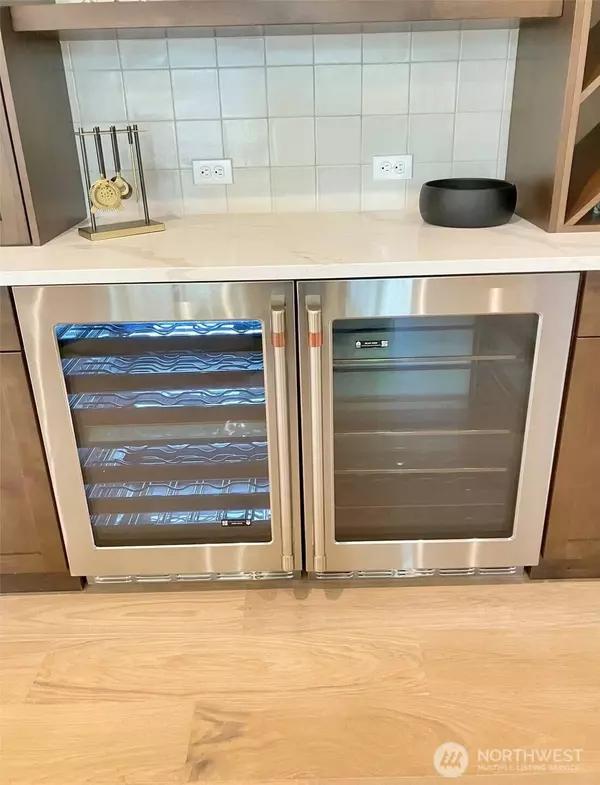 541 SW 366th ST #1, Federal Way, WA 98023