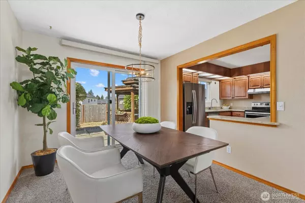 2003 S 301st PL, Federal Way, WA 98003