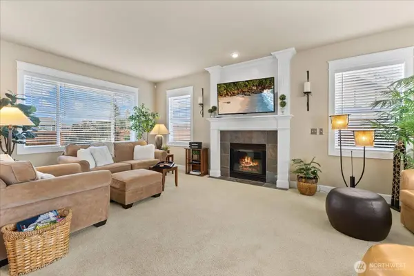 7228 Rosemount CIR, Tacoma, WA 98465