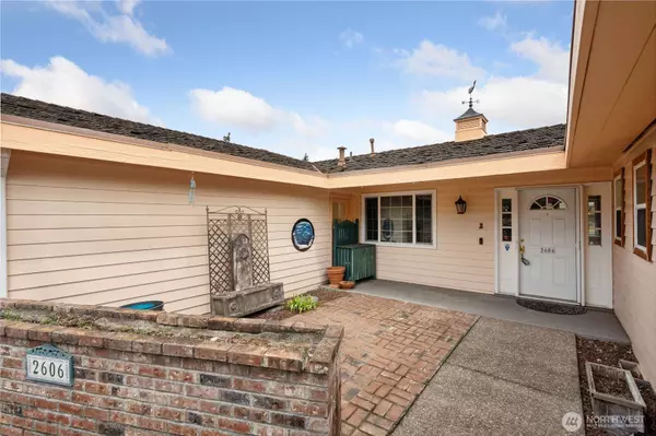 2606 SW 323rd ST, Federal Way, WA 98023