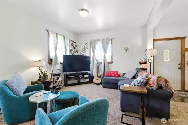 1215 S 16th ST, Tacoma, WA 98405