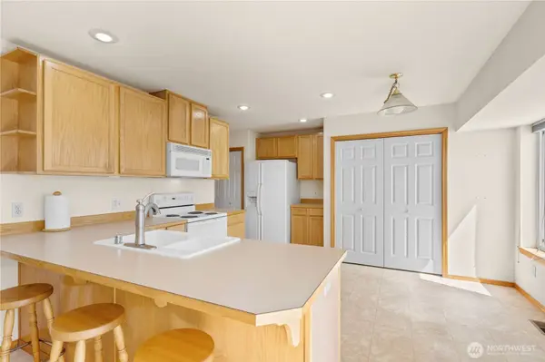 404 12th ST SE, Auburn, WA 98002