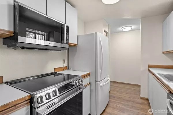 1239 SW 132nd LN #822, Burien, WA 98146