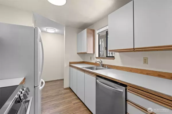 1239 SW 132nd LN #822, Burien, WA 98146