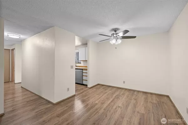 1239 SW 132nd LN #822, Burien, WA 98146