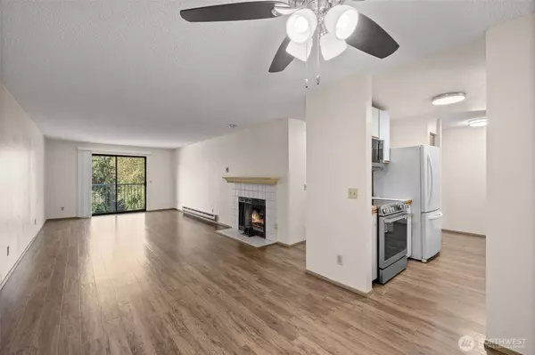 1239 SW 132nd LN #822, Burien, WA 98146