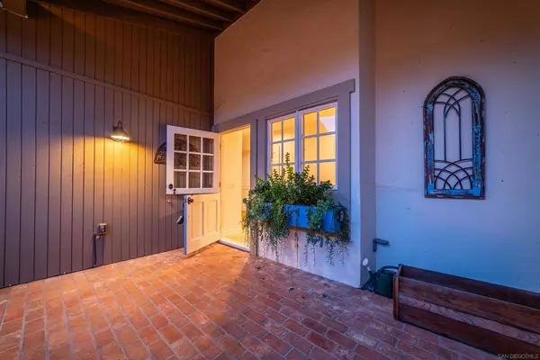 139 Sinaloa Court, Solana Beach, CA 92075