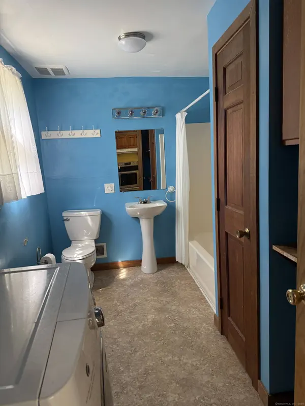 31 Obtuse Road South, Brookfield, CT 06804