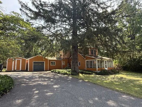 31 Obtuse Road South, Brookfield, CT 06804