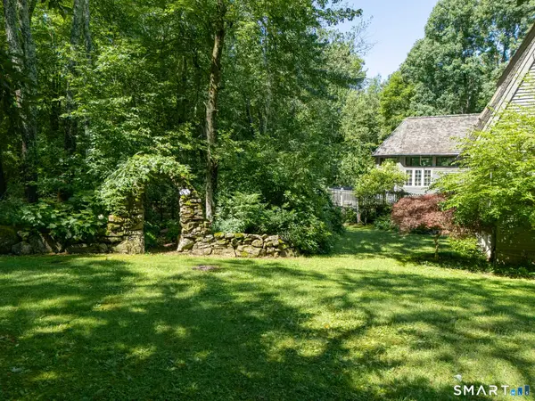 82 Taunton Hill Road, Newtown, CT 06470
