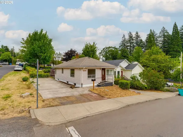 135 NW 15TH AVE, Camas, WA 98607