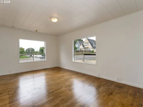 135 NW 15TH AVE, Camas, WA 98607