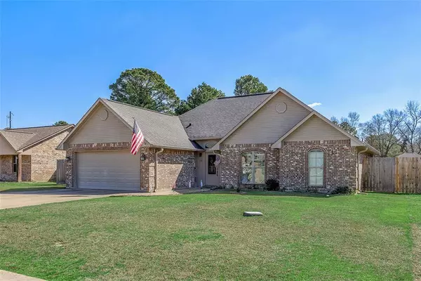 143 Lola Circle, Benton, LA 71006