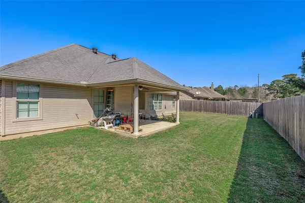 143 Lola Circle, Benton, LA 71006