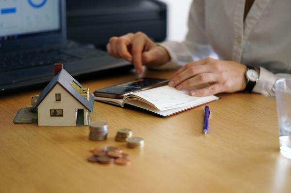 Complete Guide to Understanding the Fees and Costs Involved in Buying Real Estate