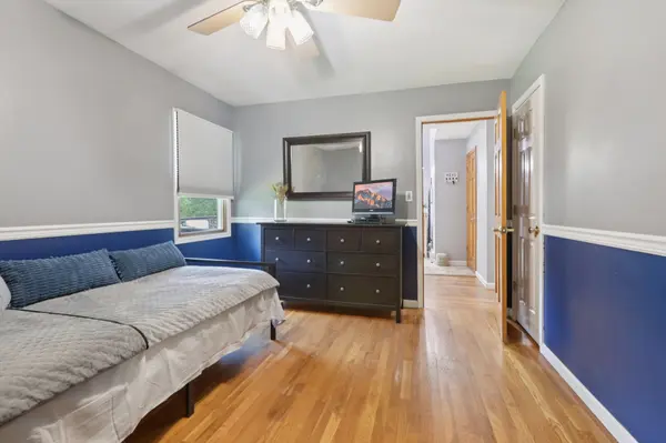 12 Fisk Trl, Hopatcong, NJ 07843-1111