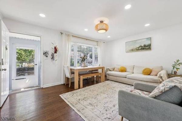 79 Ridgewood Rd, Clifton City, NJ 07012