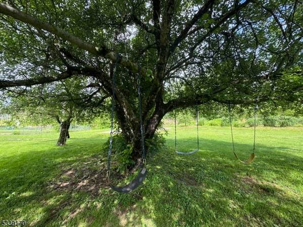 15 Van Dunk Ln, Ringwood Boro, NJ 07456