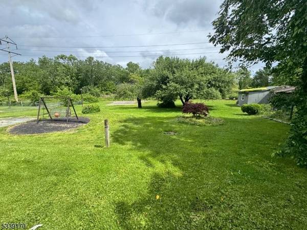 15 Van Dunk Ln, Ringwood Boro, NJ 07456