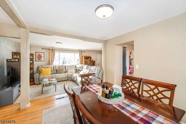 38 George St, Saddle Brook Twp., NJ 07663