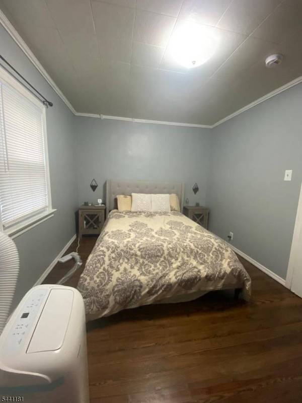 83 E 9Th St #2, Clifton City, NJ 07011