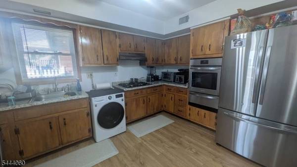 100 E 7Th St, Clifton City, NJ 07011