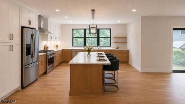 4 Atkins Ct, Clifton City, NJ 07013