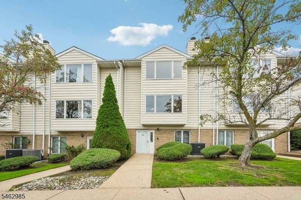 33 Aycrigg Ave