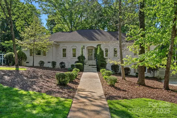 2915 Cross Country RD, Charlotte, NC 28270