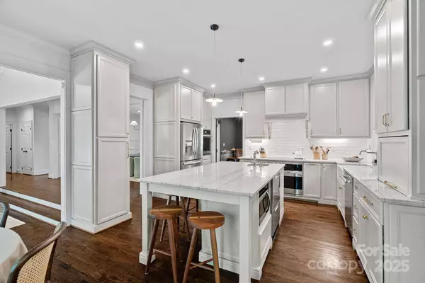 2915 Cross Country RD, Charlotte, NC 28270