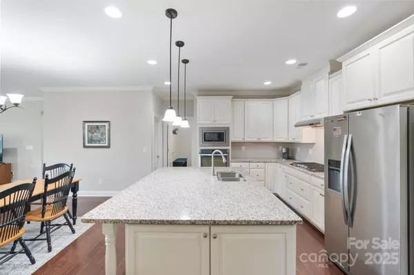 1001 Manorwyck Farms DR, Waxhaw, NC 28173