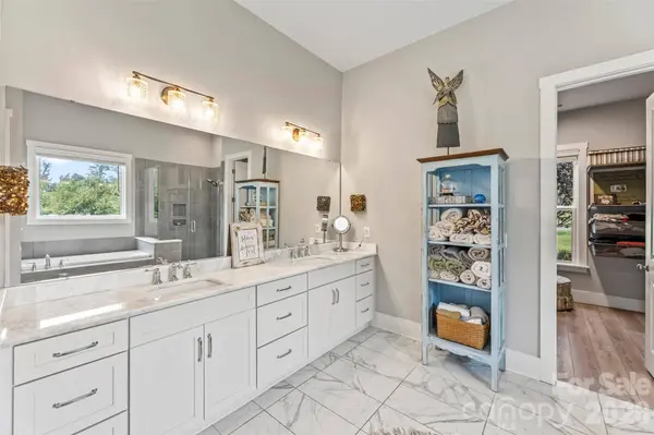 148 Cherry Crossing LN, Belmont, NC 28012