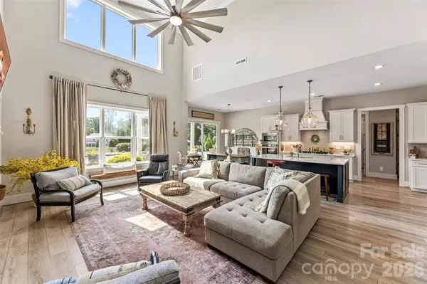 148 Cherry Crossing LN, Belmont, NC 28012