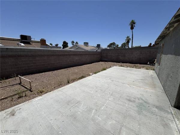 6723 Oak Valley DR, Las Vegas, NV 89103