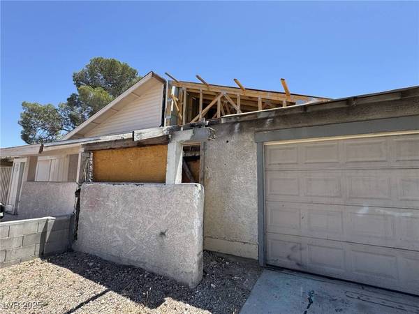 6723 Oak Valley DR, Las Vegas, NV 89103