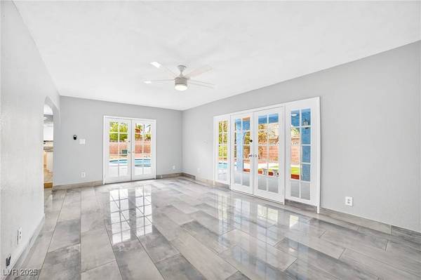 3675 Winner DR, Las Vegas, NV 89120