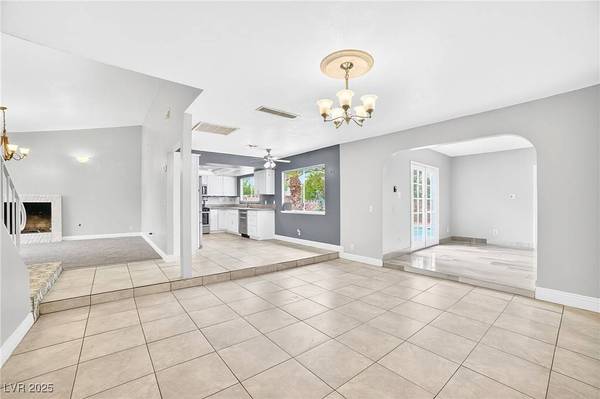 3675 Winner DR, Las Vegas, NV 89120