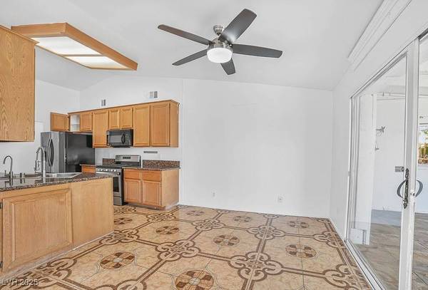 4540 Strato Jet WAY, North Las Vegas, NV 89031