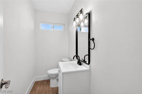 617 N 11th ST, Las Vegas, NV 89101