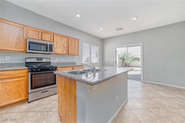 4020 Spring Line ST, North Las Vegas, NV 89032