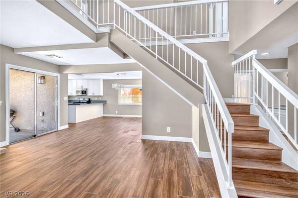 490 Searchlight DR, Las Vegas, NV 89110