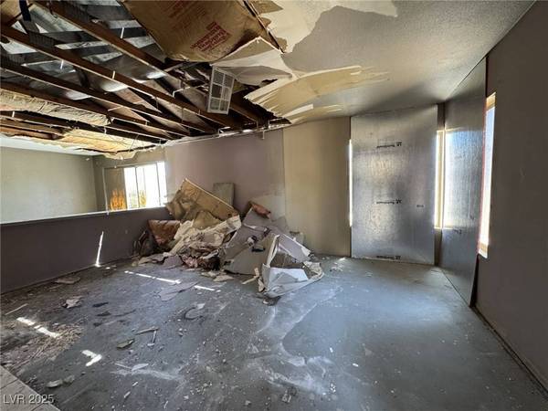 6723 Oak Valley DR, Las Vegas, NV 89103