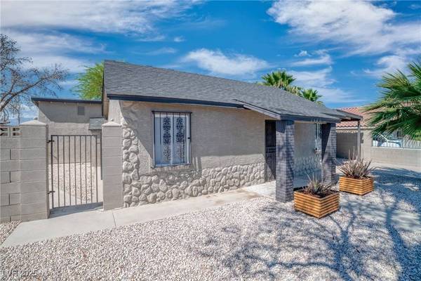 1608 E McDonald AVE, North Las Vegas, NV 89030