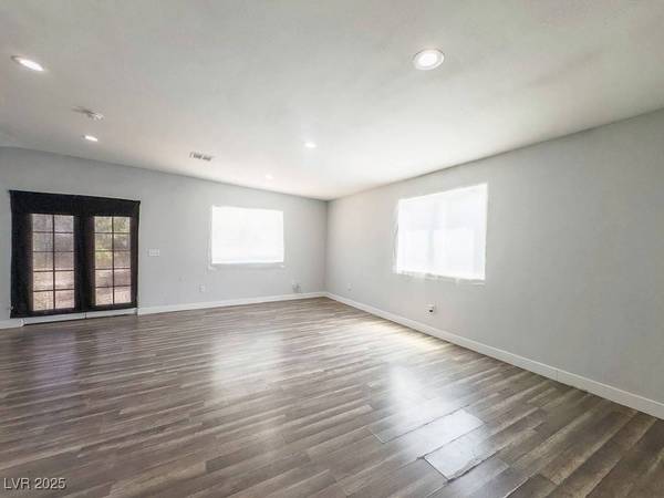 2713 Valley ST, Las Vegas, NV 89101