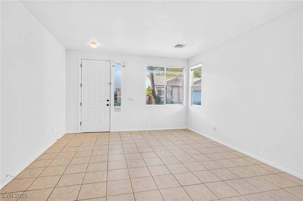 896 Clear Diamond AVE, Las Vegas, NV 89123