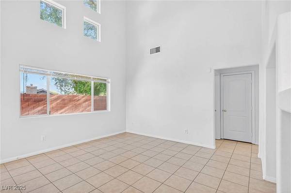 896 Clear Diamond AVE, Las Vegas, NV 89123